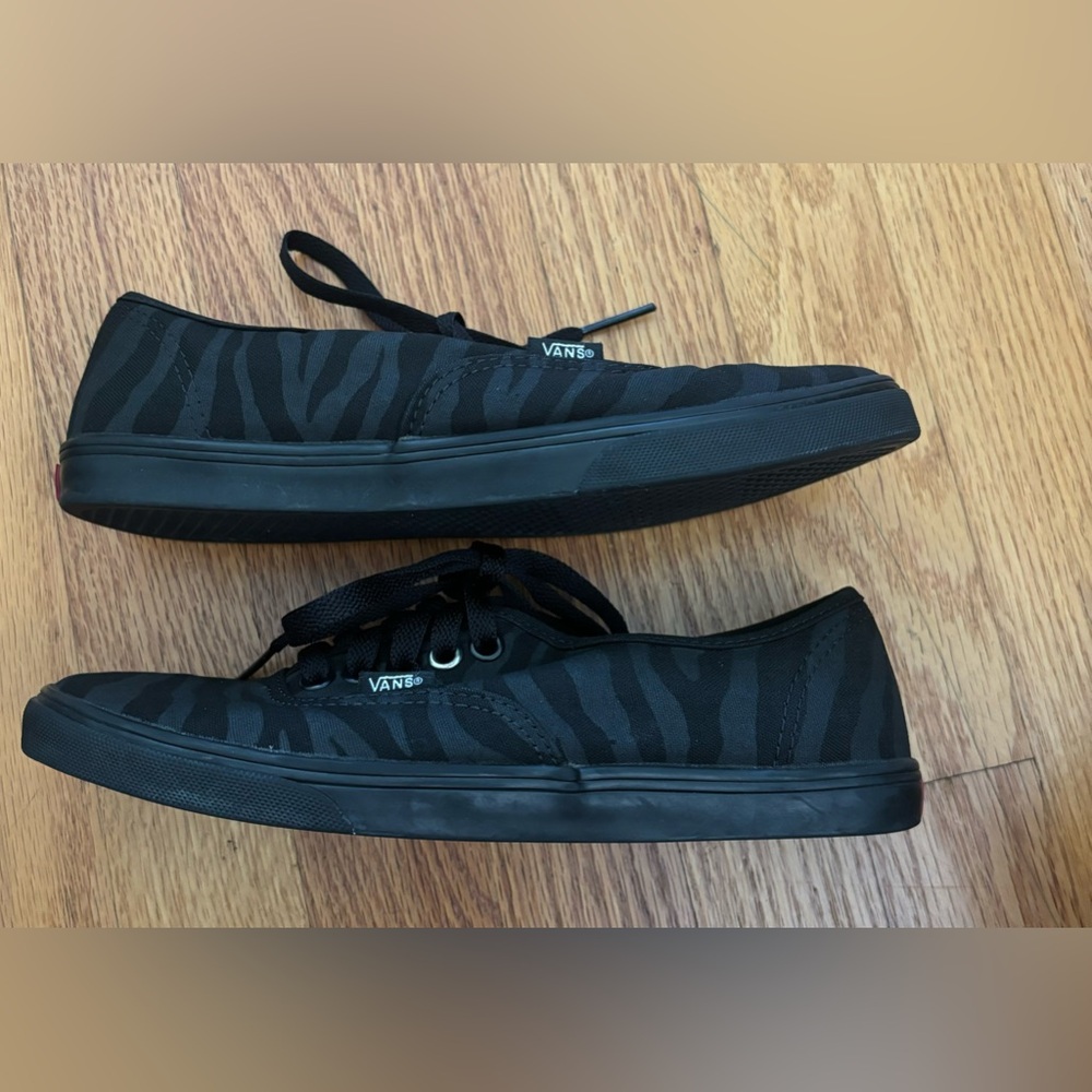 Vans Sneakers Men’s 5 Women’s 6.5 Black Zebra Skater Shoes (Insoles Faded)